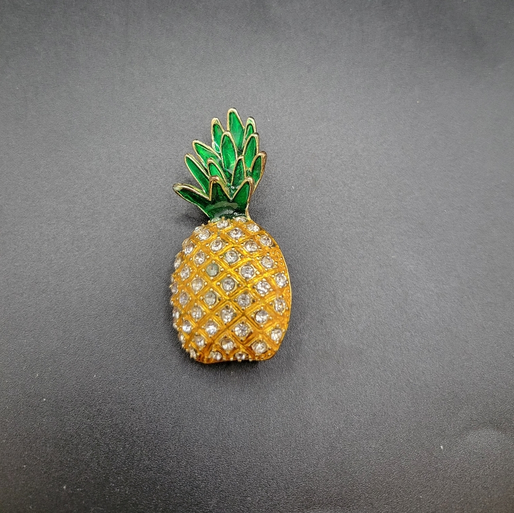 Modern Gold Tone Rhinestone Napier Yellow And Green Pineapple Brooch